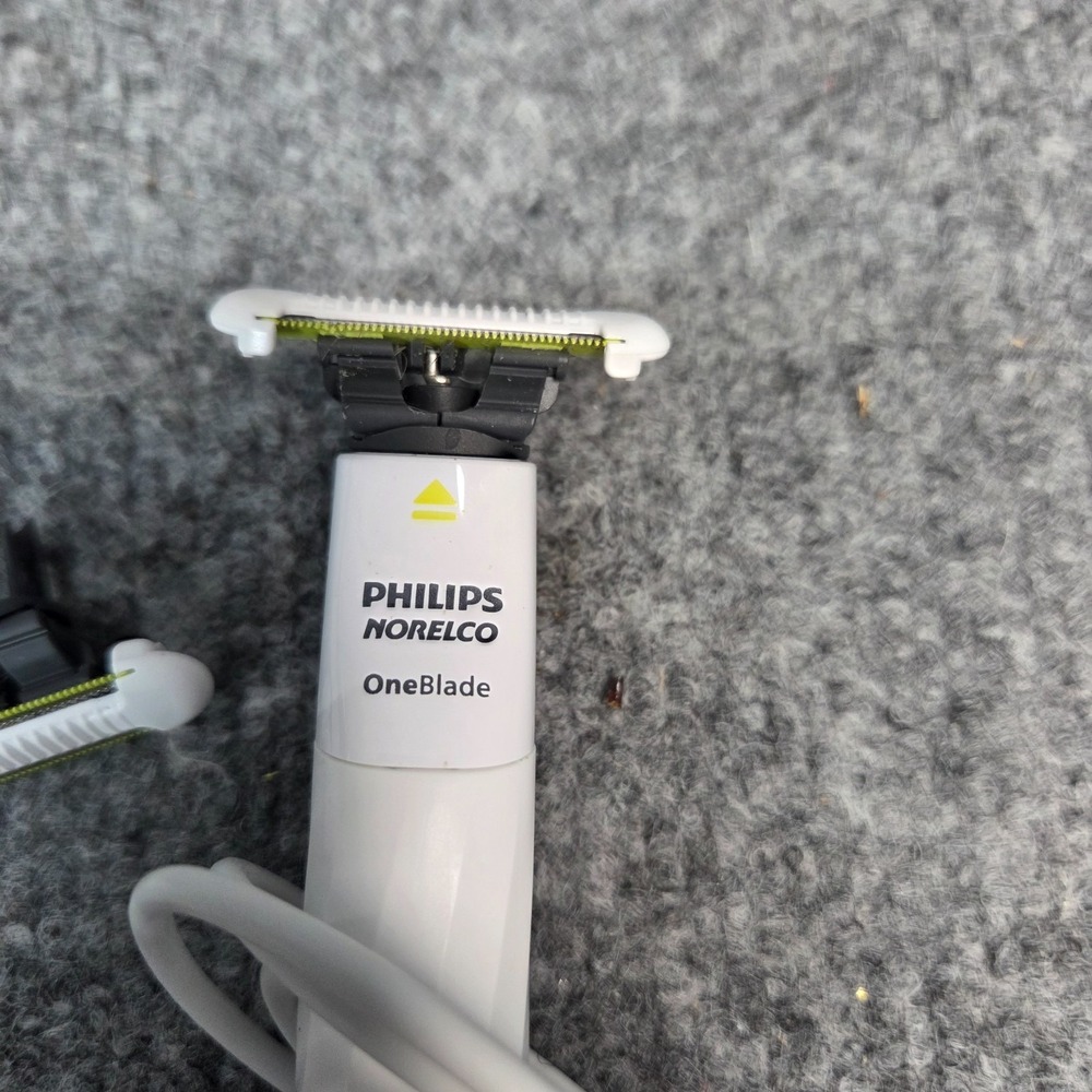 Philips Norelco OneBlade Intimate Pubic Grooming Trimmer & Shaver, QP1924 - Picture 3 of 5